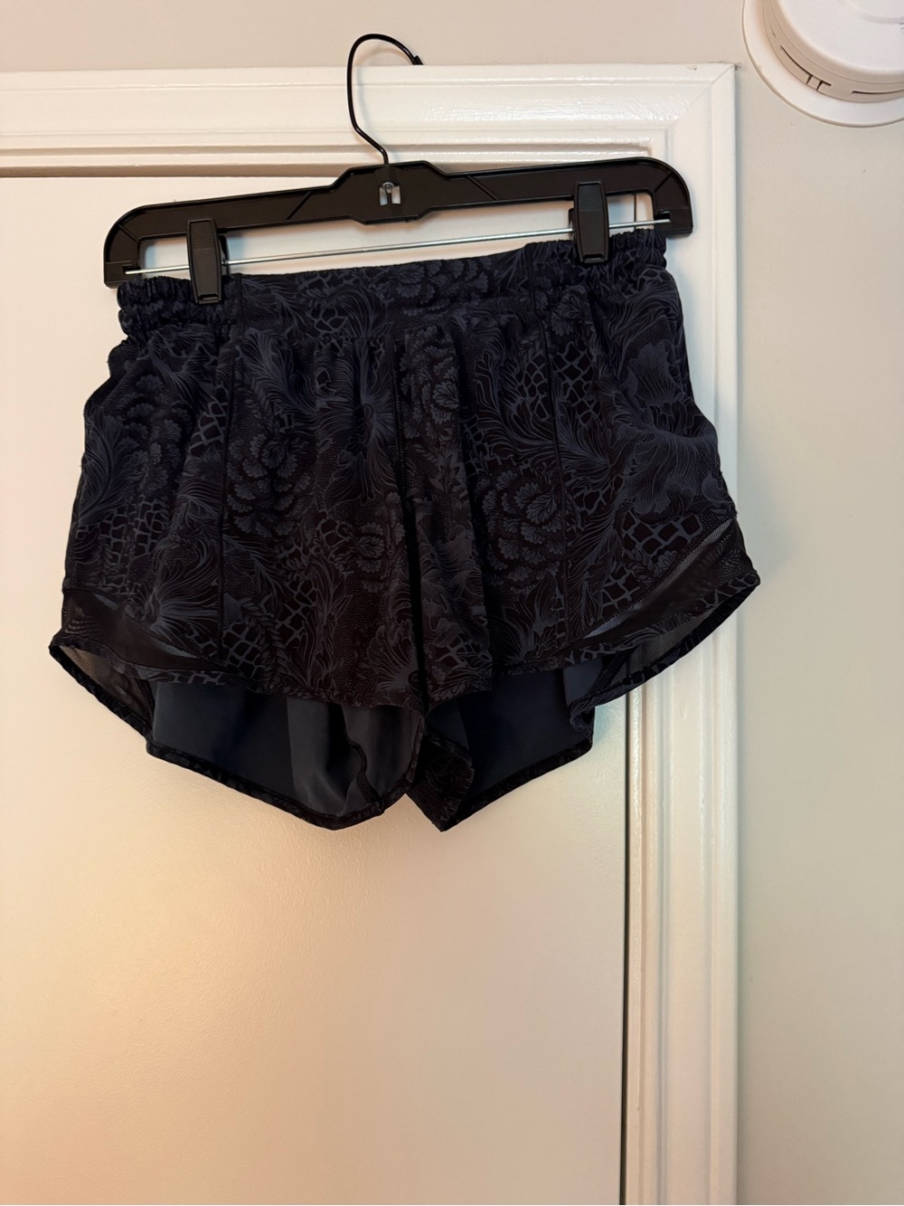 Lululemon Hotty Hot “4 Shorts